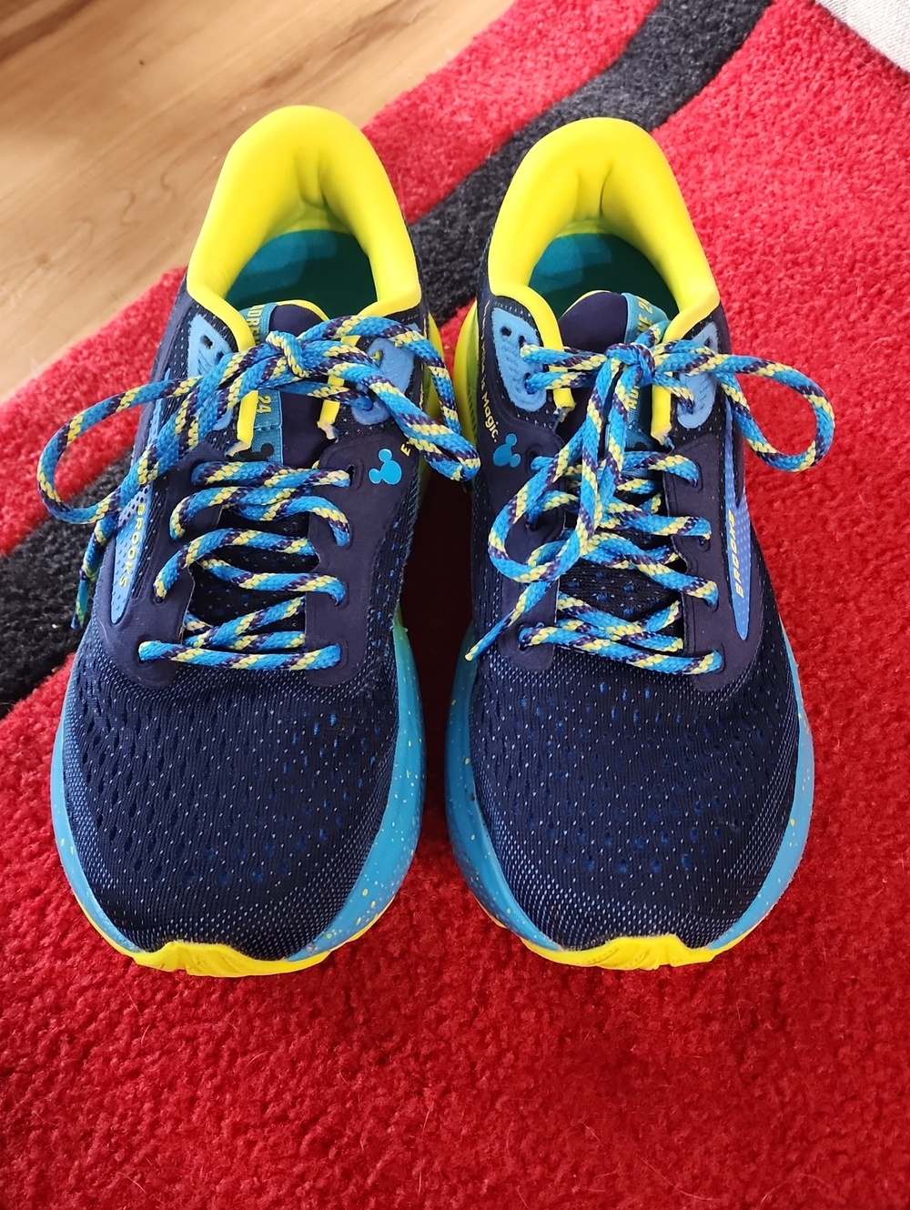 Brooks RunDisney Disneyland AdrenalineGTS 24 - Womens Size 8